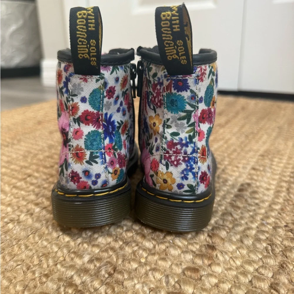 Dr. Martens Toddler Boots- size 8